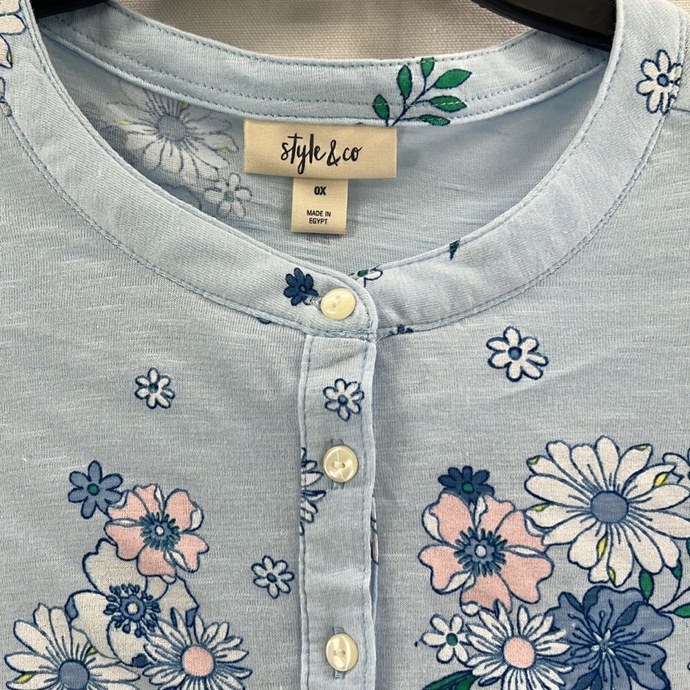 Style & Co Floral Henley Long Sleeve Knit Top- Retro Blue- Plus Size 0X- NWT - Picture 2 of 6